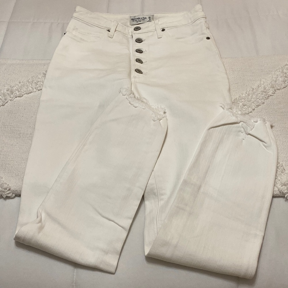Abercrombie & Fitch High Rise Distressed Ankle Jeans